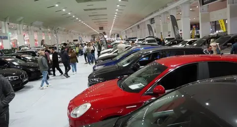 Feria de coches.
