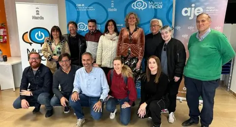 La concejal de Empleo, Mercedes Bernab&eacute;, ha clausurado el programa Polinicia.