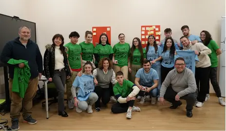 El alumnado del CIFP Polit&eacute;cnico de Murcia, junto a sus docentes y a la responsable de Comunicaci&oacute;n de la Fundaci&oacute;n Laboral de la Construcci&oacute;n, Sonia Ruiz.