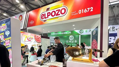 Imagen del stand de El Pozo Alimentaci&oacute;n presente en la feria Sial Shangh&aacute;i 2024.