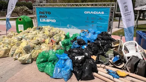 1.500 participantes recogen m&aacute;s de 4.300 kilos de residuos gracias al Reto R&iacute;o Limpio.