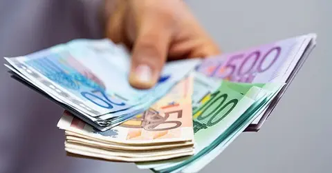 El informe indica que si el comportamiento fiscal de las comunidades se mantiene a lo largo de la pr&oacute;xima d&eacute;cada la mayor&iacute;a de ellas ver&iacute;an empeorar sus ratios de deuda p&uacute;blica/PIB en 2034, algunas sustancialmente, como Murcia.