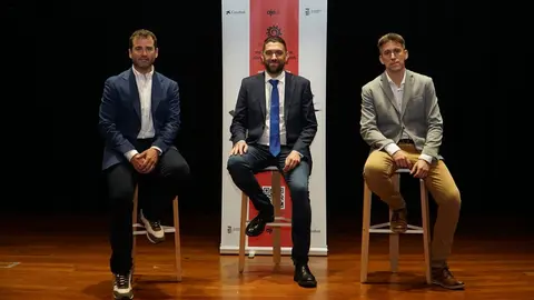 Imagen de los finalistas de los Premios J&oacute;venes Empresarios 'H&eacute;roes' de AJE y Caixabank.