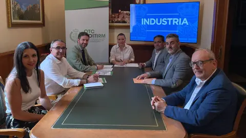 Firma del convenio entre el ayuntamiento de Fortuna y la Oficina de transformaci&oacute;n comunitaria para la Regi&oacute;n de Murcia del Colegio Oficial de Graduados e Ingenieros T&eacute;cnicos Industriales (COITIRM).