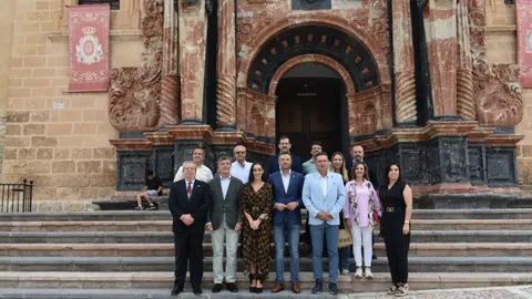 Imagen de familia durante la reuni&oacute;n en Caravaca de la Cruz.