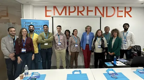 Imagen de archivo de un grupo de participantes del programa  &lsquo;EmpleaTALENT Murcia&rsquo;.