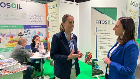 La consejera Sara Rubira visita una de las empresas de la Regi&oacute;n que han participado en esta edici&oacute;n de Fruit Attraction.