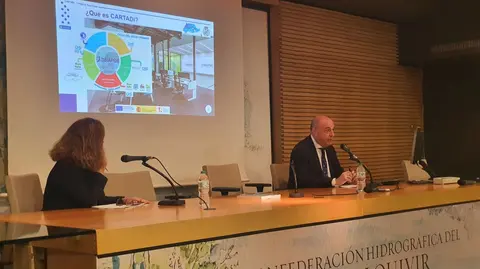 Imagen durante la presentaci&oacute;n del proyecto por parte de Andr&eacute;s Mart&iacute;nez Gumbau, gerente de Hidrogea en Cartagena.