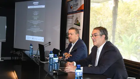 Imagen durante la celebraci&oacute;n de la jornada del CTCon y el Colegio Oficial de Aparejadores, Arquitectos T&eacute;cnicos e Ingenieros de Edificaci&oacute;n de la Regi&oacute;n de Murcia sobre el an&aacute;lisis del aislamiento ac&uacute;stico en la construcci&oacute;n para verificar la eficiencia de la certificaci&oacute;n de aislamiento sonoro.