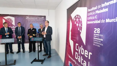 Inauguraci&oacute;n del nuevo Espacio de Ciberdefensa de la Universidad de Murcia.