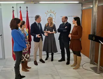 Reuni&oacute;n de la consejera de Empresa con parte de la corporaci&oacute;n municipal de Lorca.