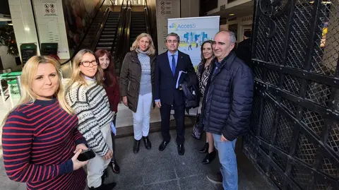 Reuni&oacute;n en el Mercado de Ver&oacute;nicas. (Ayuntamiento de Murcia)