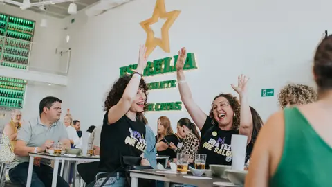 Imagen de una actividad en la Sala de Catas de Estrella de Levante. (Estrella de Levante)