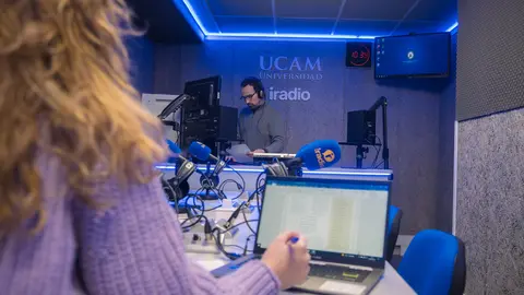 Imagen del estudio de radio del Campus de la UCAM en Murcia. (UCAM)
