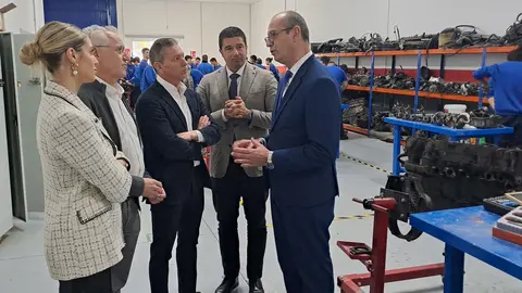 El consejero de Educaci&oacute;n y Formaci&oacute;n Profesional, V&iacute;ctor Mar&iacute;n, visita el centro Cabezo de Torres FP. (CARM)