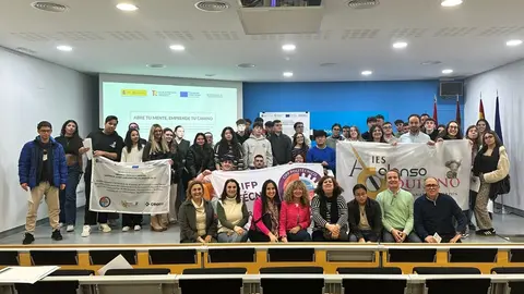 Fotograf&iacute;a de grupo durante la jornada. (CEEIM)