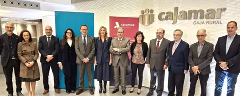 Imagen de familia durante la 'I Jornada sobre Biotecnolog&iacute;a alimentaria'. (CARM)