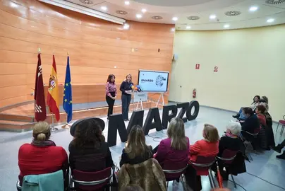 La consejera de Pol&iacute;tica Social, Familias e Igualdad, Conchita Ruiz, durante el acto de presentaci&oacute;n de los Premios 8M. (CARM)