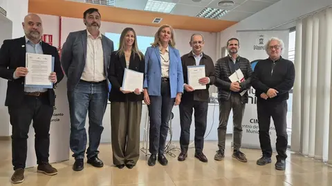 Imagen tras la firma de los convenios. (Ayuntamiento de Murcia)
