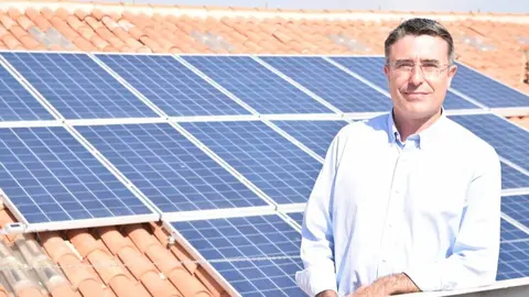 El catedr&aacute;tico del &aacute;rea de Ingenier&iacute;a El&eacute;ctrica de la UPCT, &Aacute;ngel Molina Garc&iacute;a. (UPCT)