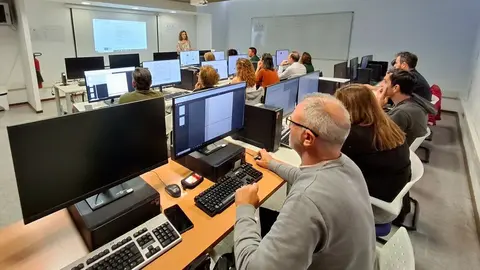 Uno de los cursos de formaci&oacute;n digital para empleados p&uacute;blicos organizados por la Efiap. (CARM)