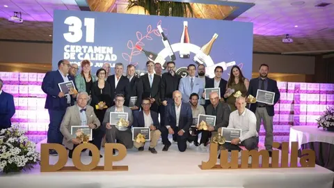 Foto de familia de los ganadores. (DOP Jumilla)