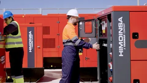 Instalaci&oacute;n de grupos electr&oacute;genos de Himoinsa. (Himoinsa)