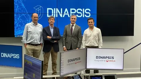 Un momento de la visita institucional del director general de Seguridad Ciudadana y Emergencias de la Comunidad, Pedro Vicente Mart&iacute;nez, a Dinapsis Regi&oacute;n de Murcia. (Hidrogea)