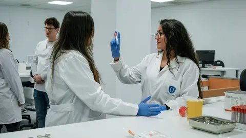 Estudiante de FP de Universae en pr&aacute;cticas. (Universae)