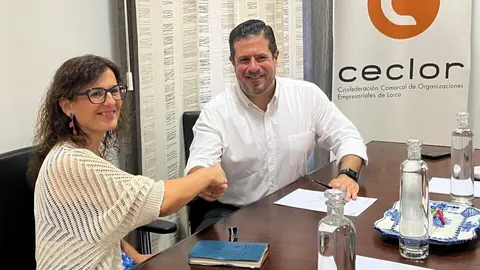 Encuentro entre la vicerrectora de Formaci&oacute;n Continua de la UMU, Ana Vanesa Valero, y el presidente de Ceclor, Juan J&oacute;dar. (Ceclor)