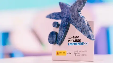 Galard&oacute;n de la 18&ordf; edici&oacute;n de los Premios EmprendeXXI. (CaixaBank)