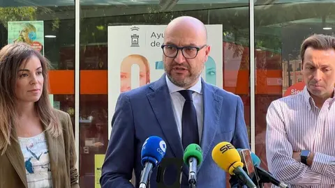 Jos&eacute; Francisco Mu&ntilde;oz hablando sobre la licitaci&oacute;n. (Ayuntamiento de Murcia)