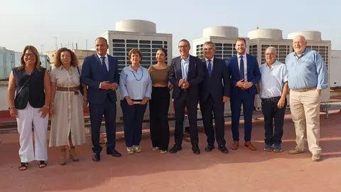 Imagen de familia durante la reapertura del renovado aulario de La Merced de la UMU. (CARM)