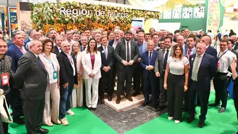 El presidente de la Comunidad, Fernando L&oacute;pez Miras, asiste en Madrid a la Feria Internacional de Frutas y Hortalizas Fruit Attraction 2025. (CARM)