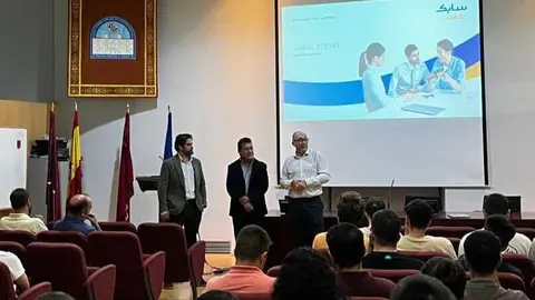 La c&aacute;tedra Fundaci&oacute;n Sabic-UPCT convoca tres becas remuneradas de iniciaci&oacute;n a la I+D+i. (Sabic)