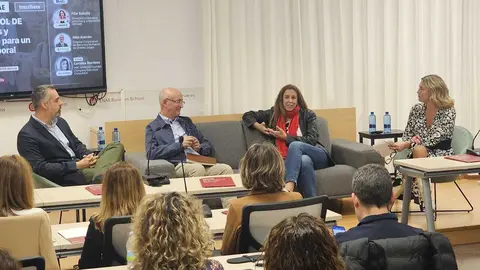 Imagen de la mesa redonda. (Hefame)