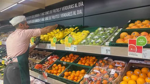 Fruter&iacute;a de un supermercado Consum. (Consum)