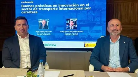Imagen de Joaqu&iacute;n Vicente, CEO de Orvipal (izquierda), junto a Juan Jes&uacute;s S&aacute;nchez Serrano, director general del Grupo Disfrimur, durante su participaci&oacute;n en la jornada. (Astic)