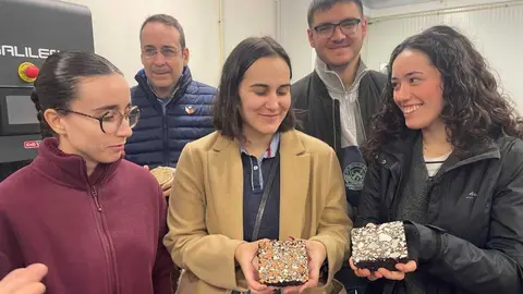 Estudiantes de Minas de la UPCT durante las visitas. (Fidedigno)