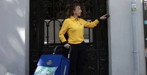 Imagen de una cartera urbana. (Correos)
