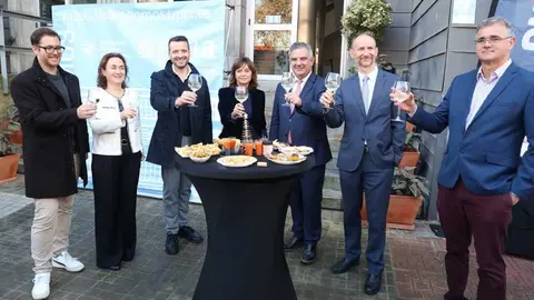 Presentaci&oacute;n del nuevo vino Tom&aacute;s Ferro. (UPCT)