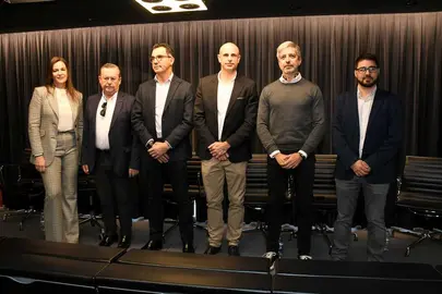 En la mesa participaron: Mar&iacute;a del Mar S&aacute;nchez Hern&aacute;ndez (UPCT), Luis Fern&aacute;ndez Mula (Azuche 88 S.L.), Jos&eacute; &Aacute;ngel Mar&iacute;n Saura (Marcaser S.L.), Asier Elorza Echebarr&iacute;a (Arkitae S.L.), David Hern&aacute;ndez Conesa (Estudio DH) y Antonio Ros Albaladejo (Otarin Estudio SLP).