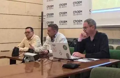Imagen en la firma del acuerdo. (Coremur)