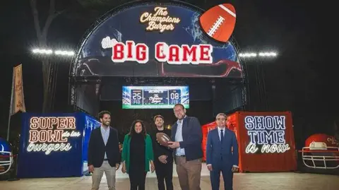 Inauguraci&oacute;n de The Champions Burger en Murcia. (Corpo Comunicaci&oacute;n)