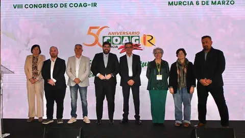 Imagen de familia en el VIII Congreso Ordinario de COAG-IR Regi&oacute;n de Murcia. (CARM)