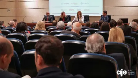Imagen de la Asamblea General de AJE. (AJE Regi&oacute;n de Murcia)