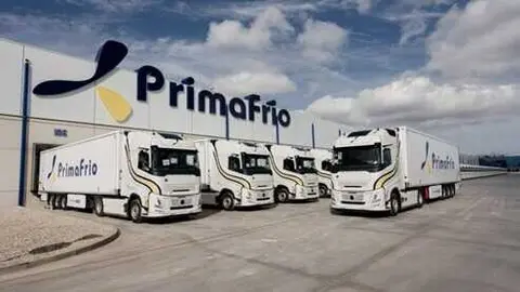 Nuevos camiones Volvo FH13 4x2 Tractor Aero con motor I-Save de Primafrio. (Primafrio)