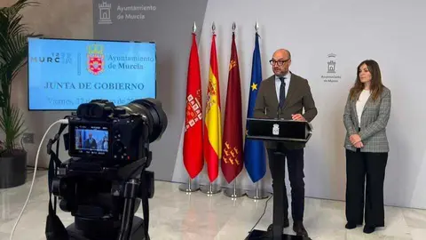El concejal de Movilidad del consistorio murciano, Jos&eacute; Francisco Mu&ntilde;oz, en la rueda de prensa posterior a la Junta de Gobierno. (Ayuntamiento de Murcia)
