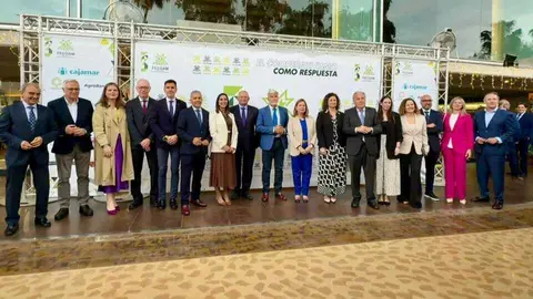 Imagen de familia durante la XLI Asamblea de Fecoam. (CARM)