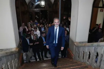El rector electo, Samuel Baixauli, a su llegada a la Convalecencia tras convertirse en ganador de las elecciones